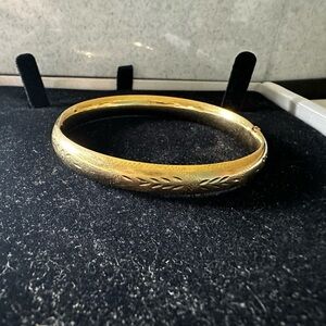 14k Gold Bangle Bracelet - has design all around bracelet -